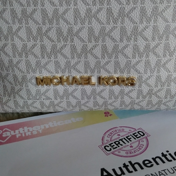 NWOT Authentic Michael Kors Signature Shoulderbag and Laptop Case - Picture 7 of 16